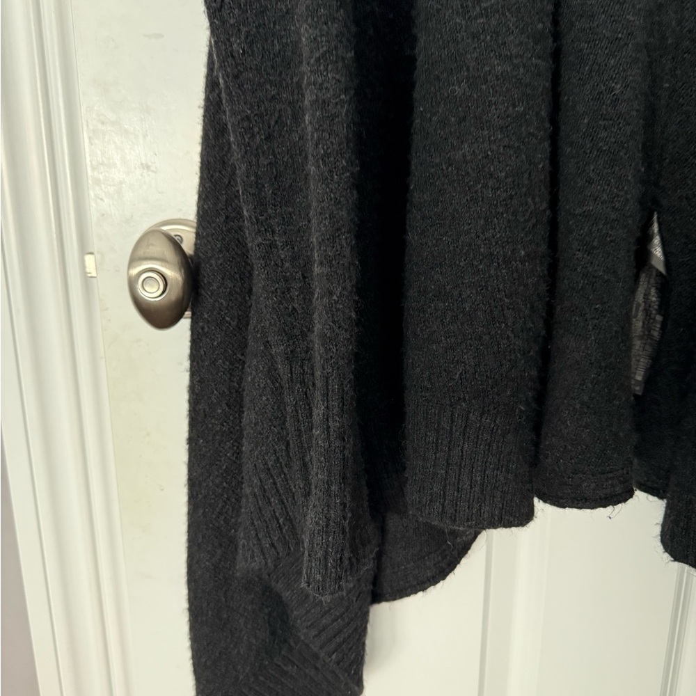 Zara | Oversized Long Sleeve Sweater - Picture 4 of 9